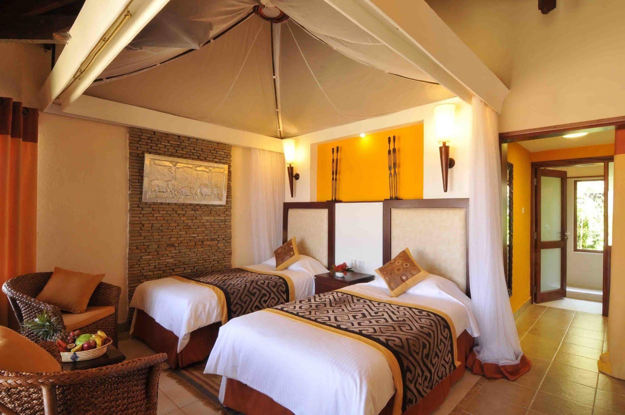 Ol Tukai Lodge Amboseli Extérieur photo